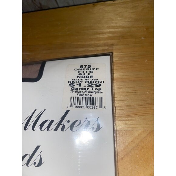 Set of 2 Famous Makers Brands Thigh Hi Daysheer Nude Panty Hose 100% Nylon OS - Picture 3 of 4